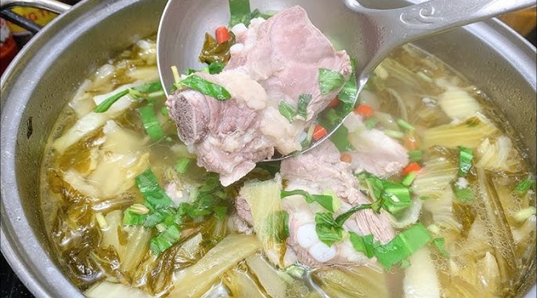 Cách nấu canh dưa sườn heo đậm đà, thơm ngon khó cưỡng Thành phẩm canh dưa chua sườn heo thơm ngon, khó cưỡng