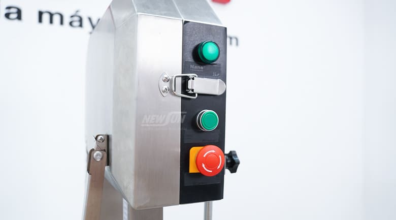 Công tắc nguồn của thiết bị