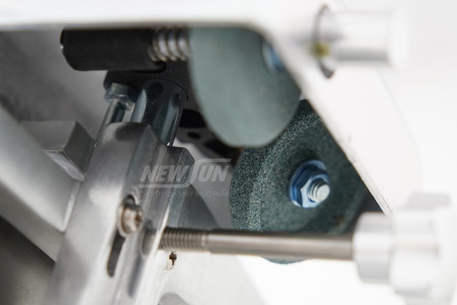 may-thai-thit-se-lanh-es250n-2 Máy thái thịt se lạnh ES250N