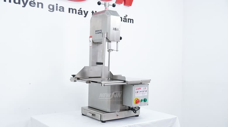 Máy cưa xương công nghiệp đem lại nhiều lợi ích cho cơ sở kinh doanh