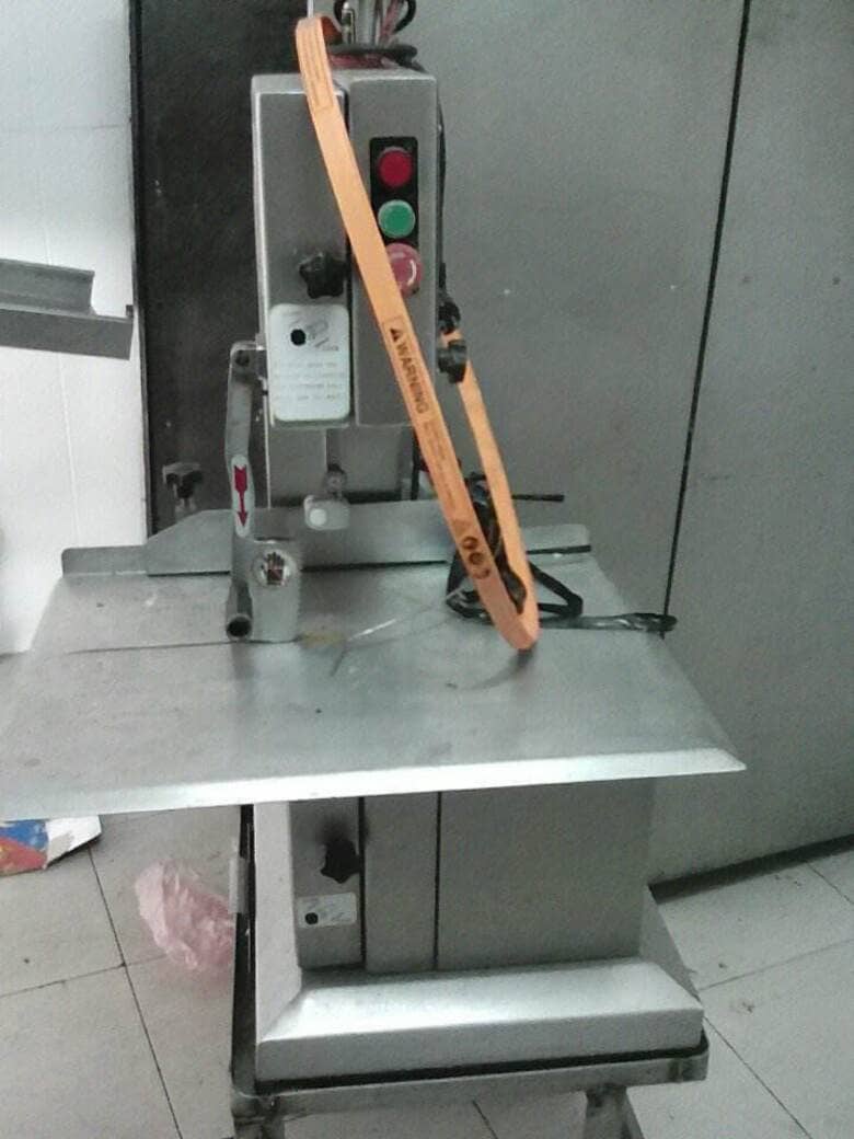 Máy kém chất lượng sẽ có giá thành rẻ hơn hẳn so với thị trường