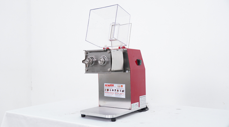 may-thai-thit-tuoi-song-dq-90-ava3 Máy thái thịt tươi sống DQ90