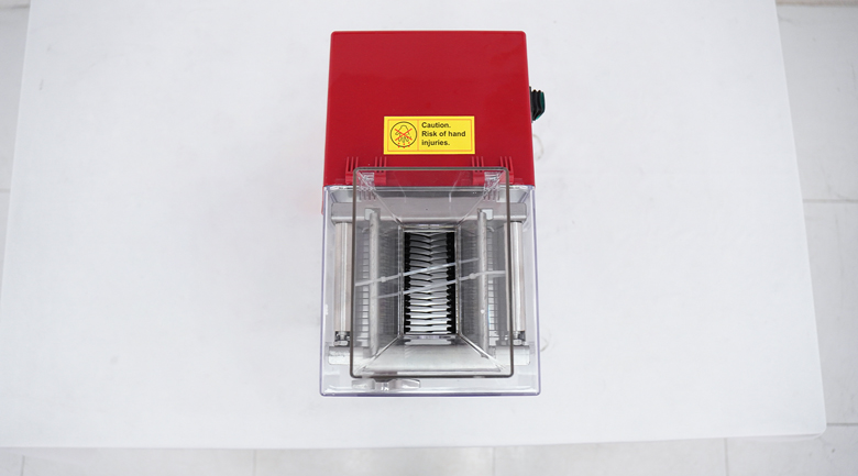 may-thai-thit-tuoi-song-dq-90-ava4 Máy thái thịt tươi sống DQ90