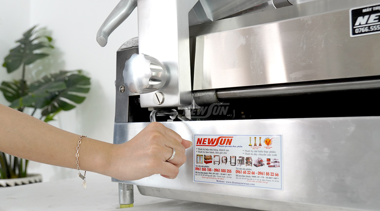 Máy thái thịt se lạnh SL300BN bản cao cấp Hướng dẫn sử dụng máy thái thịt se lạnh SL300BN